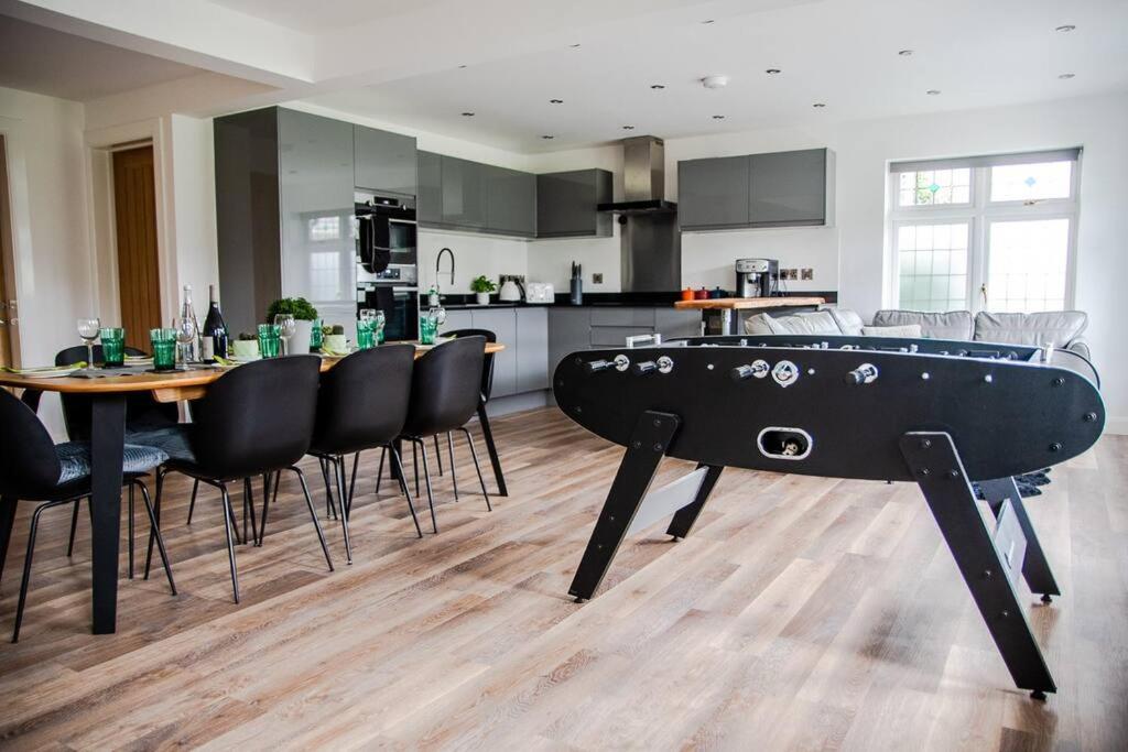 Luxury Central Bmth House With Hot Tub. Stunning! Борнмут Экстерьер фото